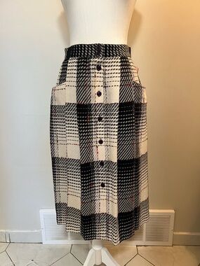 Lanna Lee Classic Black and Cream Plaid Button-Front Midi Skirt size 11/12